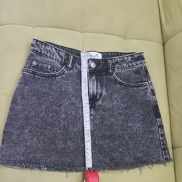 Gray and Black Mini Skirt Casual Night Out - Picture 5 of 7